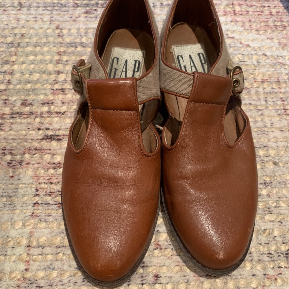 Vintage gap flats